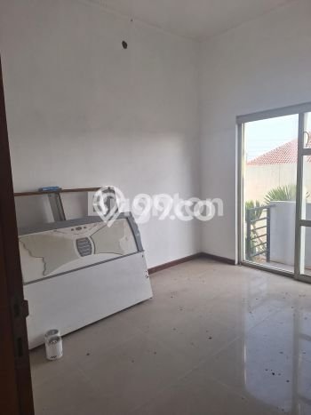 Dijual Cepat Rumah Bagus Siap Huni LB 300m2 di Laweyan, Solo Dijual Cepat Rumah Bagus Siap Huni LB 300m2 di Laweyan, Solo