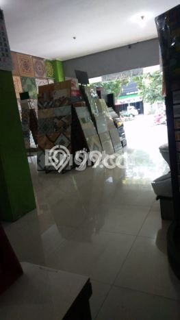 Ruko Dijual di Sragen LT 400m2, LB 1000m2 Solusi Investasi Cerdas Ruko Dijual di Sragen LT 400m2, LB 1000m2 Solusi Investasi Cerdas