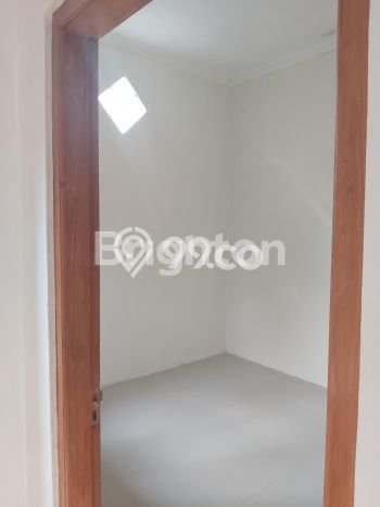 Dijual Rumah 4 Kamar Lokasi Ideal Nyaman dan Strategis di Banyuanyar Dijual Rumah 4 Kamar Lokasi Ideal Nyaman dan Strategis di Banyuanyar