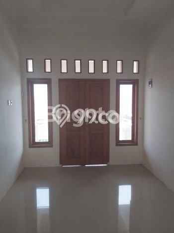 Dijual Rumah 4 Kamar Lokasi Ideal Nyaman dan Strategis di Banyuanyar Dijual Rumah 4 Kamar Lokasi Ideal Nyaman dan Strategis di Banyuanyar