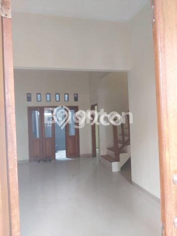 Dijual Rumah 4 Kamar Lokasi Ideal Nyaman dan Strategis di Banyuanyar Dijual Rumah 4 Kamar Lokasi Ideal Nyaman dan Strategis di Banyuanyar