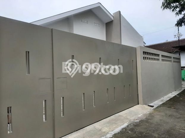 For Sale Rumah 3 Kamar Lokasi Ideal Bagus dan Strategis di Penularan For Sale Rumah 3 Kamar Lokasi Ideal Bagus dan Strategis di Penularan