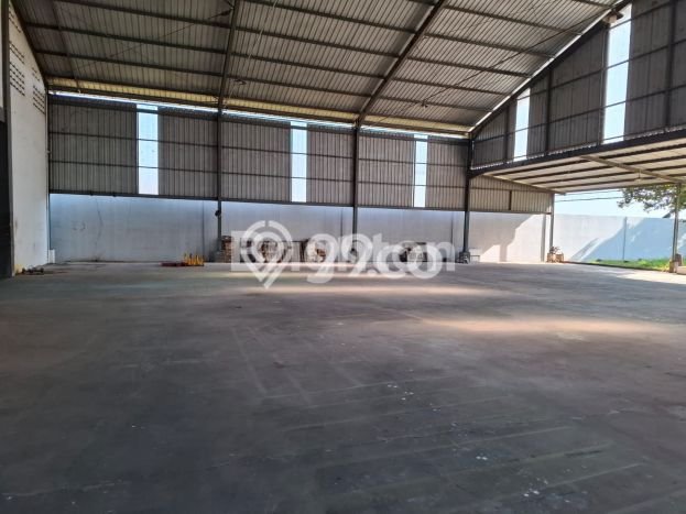 Gudang Dijual di Kebakkramat Karanganyar dengan Luas Bangunan 2000m2 Gudang Dijual di Kebakkramat Karanganyar dengan Luas Bangunan 2000m2