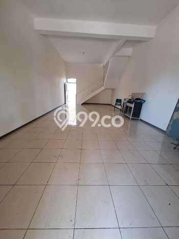 Ruko disewakan lokasi strategis Solo Baru Solo 200m2 Ruko disewakan lokasi strategis Solo Baru Solo 200m2