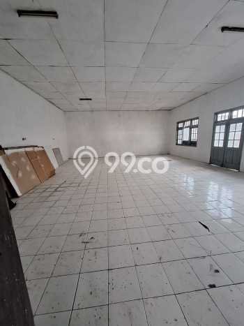 Area Strategis! Disewakan Ruko Lokasi Kratonan, Solo Cocok untuk Bisnis Area Strategis! Disewakan Ruko Lokasi Kratonan, Solo Cocok untuk Bisnis