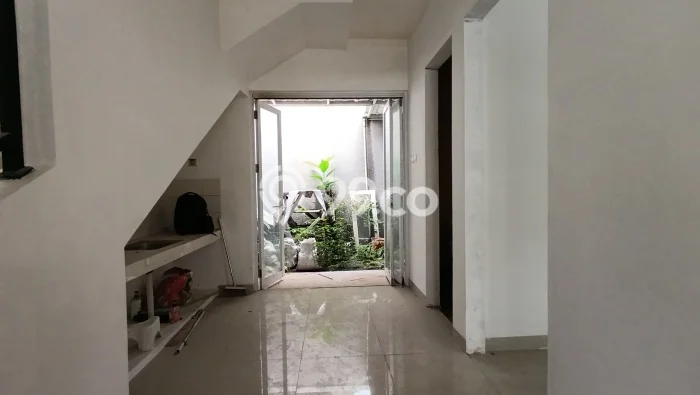 Disewakan! Rumah 3 Kamar Tidur &
3 Kamar Mandi di Bintaro, Tangerang Selatan Disewakan! Rumah 3 Kamar Tidur &
3 Kamar Mandi di Bintaro, Tangerang Selatan