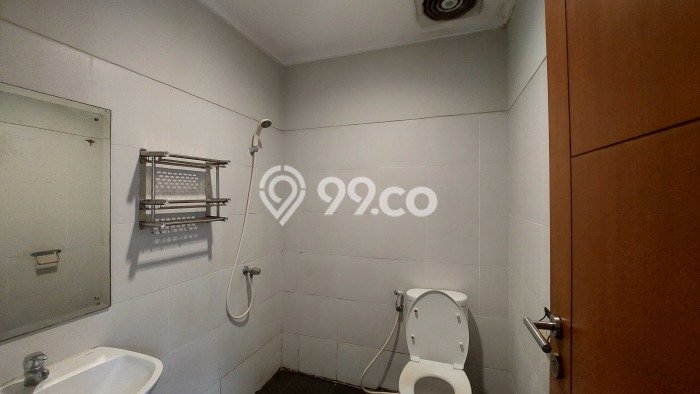 Rumah Elit Modern Siap Huni di Rawamangun Jakarta Timur Rumah Elit Modern Siap Huni di Rawamangun Jakarta Timur