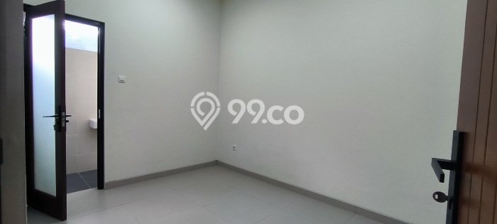 Dijual Rumah 4 Kamar Lokasi Ideal Bagus dan Strategis di Kelapa Gading Dijual Rumah 4 Kamar Lokasi Ideal Bagus dan Strategis di Kelapa Gading