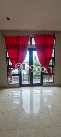 Rumah Luxury Modern Tanpa Renovasi di Pulomas Jakarta Timur Rumah Luxury Modern Tanpa Renovasi di Pulomas Jakarta Timur