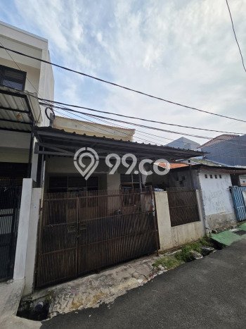 Dijual Cepat Rumah Favorit Siap Huni LB 100m2 di Kebon Jeruk, Jakarta Barat Dijual Cepat Rumah Favorit Siap Huni LB 100m2 di Kebon Jeruk, Jakarta Barat