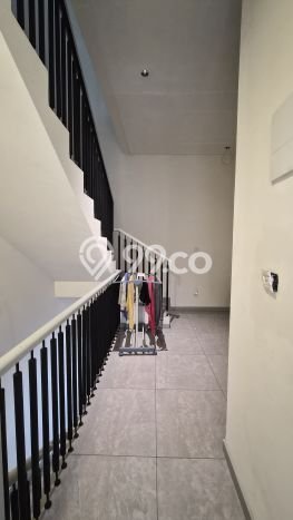 Rumah Mewah LB 210m2 Siap Pakai Desain Elegan di Jakarta Garden City, Jakarta Timur Rumah Mewah LB 210m2 Siap Pakai Desain Elegan di Jakarta Garden City, Jakarta Timur
