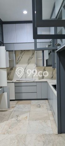 Rumah Luxury Modern Tanpa Renovasi di Pulomas Jakarta Timur Rumah Luxury Modern Tanpa Renovasi di Pulomas Jakarta Timur