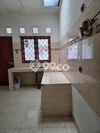Rumah Mewah LB 160m2 Siap Pakai Desain Elegan di Pulomas, Jakarta Timur Rumah Mewah LB 160m2 Siap Pakai Desain Elegan di Pulomas, Jakarta Timur