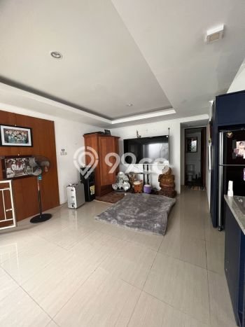 Rumah Luxury Modern Tanpa Renovasi di Pejaten Jakarta Selatan Rumah Luxury Modern Tanpa Renovasi di Pejaten Jakarta Selatan