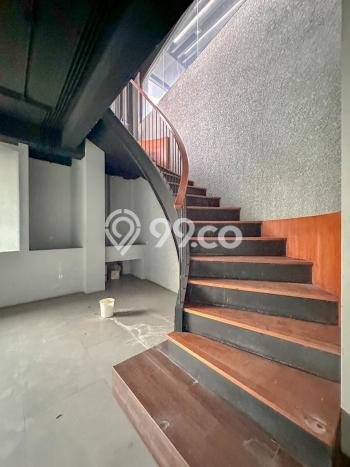 Komersial Dijual di Prime Area Tangerang Selatan Luas 2110m2 Komersial Dijual di Prime Area Tangerang Selatan Luas 2110m2