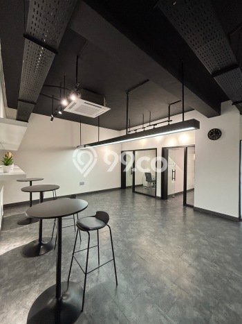 BEST DEAL! Rumah Minimalis Disewakan di Jakarta Selatan BEST DEAL! Rumah Minimalis Disewakan di Jakarta Selatan