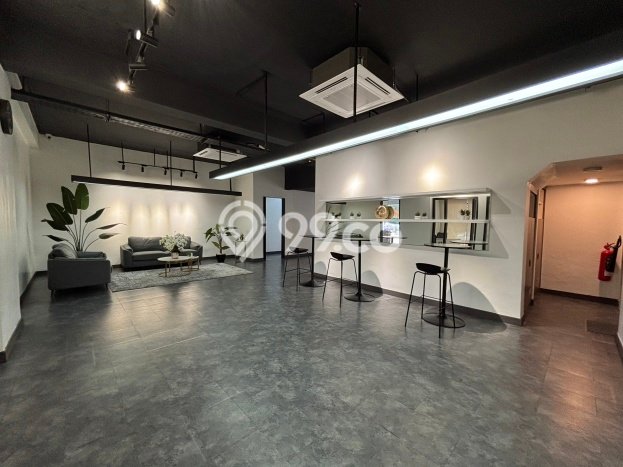 BEST DEAL! Rumah Minimalis Disewakan di Jakarta Selatan BEST DEAL! Rumah Minimalis Disewakan di Jakarta Selatan