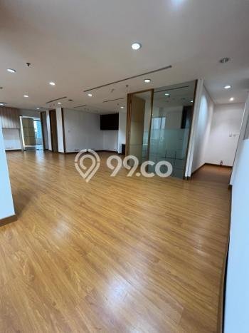 Unit Kantor disewakan di Kebayoran Baru Jakarta Selatan dengan LT 300m2 / LB 300m2 Unit Kantor disewakan di Kebayoran Baru Jakarta Selatan dengan LT 300m2 / LB 300m2