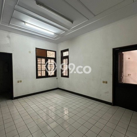 Rumah Luxury Modern Tanpa Renovasi di Pondok Indah Jakarta Selatan Rumah Luxury Modern Tanpa Renovasi di Pondok Indah Jakarta Selatan