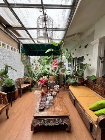 Rumah Luas Asri 3 KT Siap Huni di Lebak Bulus Jakarta Selatan Rumah Luas Asri 3 KT Siap Huni di Lebak Bulus Jakarta Selatan