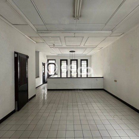 Rumah Luxury Modern Tanpa Renovasi di Pondok Indah Jakarta Selatan Rumah Luxury Modern Tanpa Renovasi di Pondok Indah Jakarta Selatan