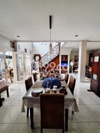 For Sale Rumah Mewah Exclusive di Kebayoran Lama, Jakarta Selatan For Sale Rumah Mewah Exclusive di Kebayoran Lama, Jakarta Selatan