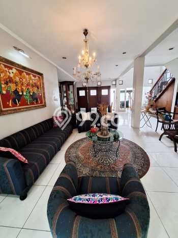 For Sale Rumah Mewah Exclusive di Kebayoran Lama, Jakarta Selatan For Sale Rumah Mewah Exclusive di Kebayoran Lama, Jakarta Selatan
