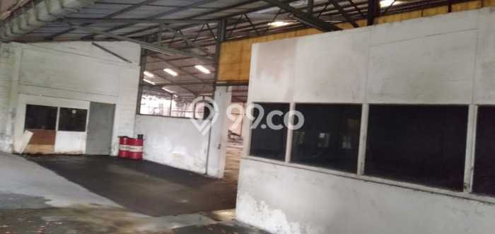 Untuk Dijual Gudang di Taman Sidoarjo LT 4764m2 / LB 2932m2 Untuk Dijual Gudang di Taman Sidoarjo LT 4764m2 / LB 2932m2