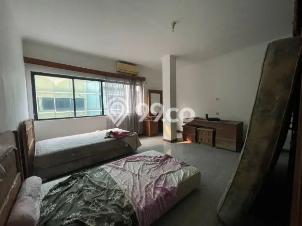 LOKASI BISNIS! Ruko Disewakan di Hayam Wuruk, Luas 144m², Akses Strategis LOKASI BISNIS! Ruko Disewakan di Hayam Wuruk, Luas 144m², Akses Strategis