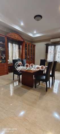 Jual Rumah Luas Elegan Dengan View Eksklusif di Daan Mogot, Jakarta Barat Jual Rumah Luas Elegan Dengan View Eksklusif di Daan Mogot, Jakarta Barat
