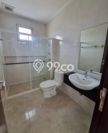 Dijual Rumah Mewah Megah Dengan View Eksklusif di Pantai Indah Kapuk, Jakarta Utara Dijual Rumah Mewah Megah Dengan View Eksklusif di Pantai Indah Kapuk, Jakarta Utara