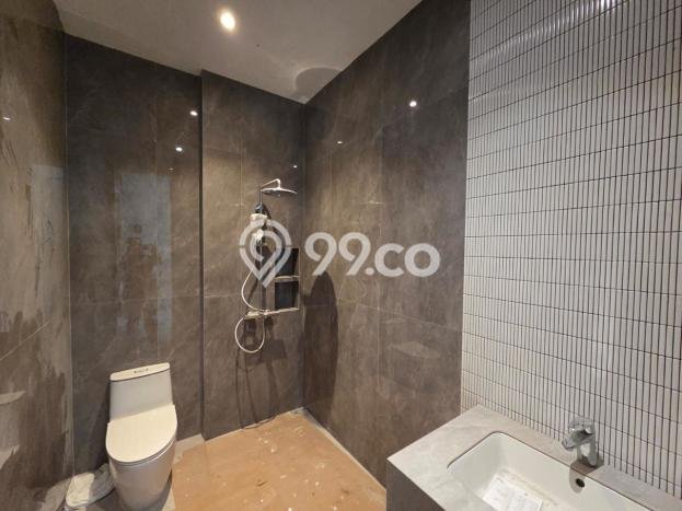 Rumah Elit Modern Tanpa Renovasi di Permata Buana Jakarta Barat Rumah Elit Modern Tanpa Renovasi di Permata Buana Jakarta Barat