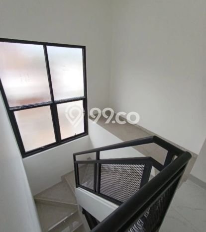 Rumah Minimalis 3 KT di BSD Tangerang Semi Furnished Rumah Minimalis 3 KT di BSD Tangerang Semi Furnished