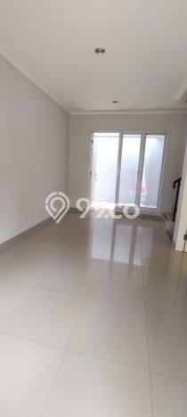 Disewakan! Rumah 3 Kamar Tidur &
2 Kamar Mandi di Gading Serpong, Tangerang Disewakan! Rumah 3 Kamar Tidur &
2 Kamar Mandi di Gading Serpong, Tangerang