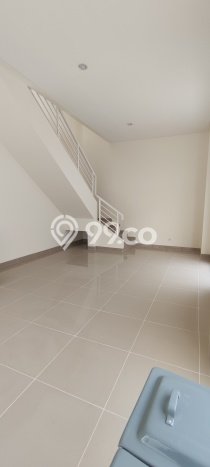 Ruko Kawasan , Luas 81m2m², Area Komersial, Disewakan Ruko Kawasan , Luas 81m2m², Area Komersial, Disewakan