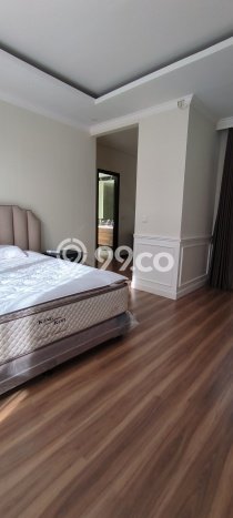 Disewakan! Rumah 5 Kamar Tidur &
4 Kamar Mandi di BSD City, Tangerang Disewakan! Rumah 5 Kamar Tidur &
4 Kamar Mandi di BSD City, Tangerang