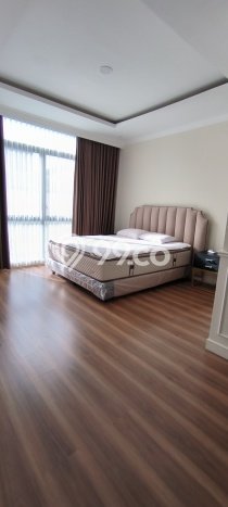 Disewakan! Rumah 5 Kamar Tidur &
4 Kamar Mandi di BSD City, Tangerang Disewakan! Rumah 5 Kamar Tidur &
4 Kamar Mandi di BSD City, Tangerang