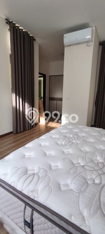 Disewakan! Rumah 5 Kamar Tidur &
4 Kamar Mandi di BSD City, Tangerang Disewakan! Rumah 5 Kamar Tidur &
4 Kamar Mandi di BSD City, Tangerang