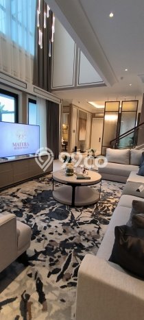 Ready to Use! Luxury House LT 200m2 Desain Elegan di Gading Serpong Ready to Use! Luxury House LT 200m2 Desain Elegan di Gading Serpong