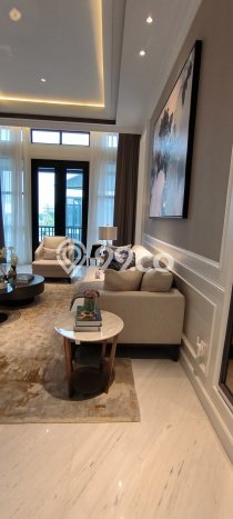 Ready to Use! Luxury House LT 200m2 Desain Elegan di Gading Serpong Ready to Use! Luxury House LT 200m2 Desain Elegan di Gading Serpong