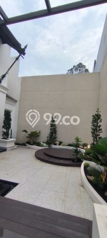 Disewakan Rumah Strategis LT 450m2 / LB 600m2 di BSD De Park, Tangerang Disewakan Rumah Strategis LT 450m2 / LB 600m2 di BSD De Park, Tangerang