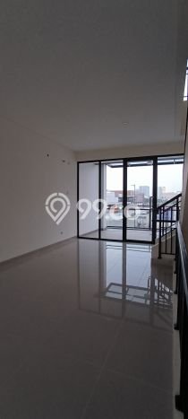 LOKASI PREMIUM! Ruko Kawasan , Luas 175m2m², Area Komersial LOKASI PREMIUM! Ruko Kawasan , Luas 175m2m², Area Komersial