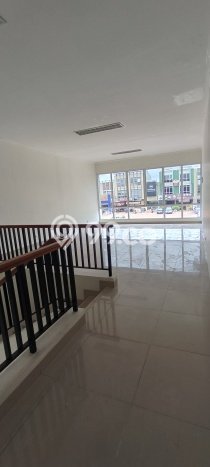 FOR RENT! Ruko di Gading Serpong Cocok untuk Bisnis 100m2 FOR RENT! Ruko di Gading Serpong Cocok untuk Bisnis 100m2