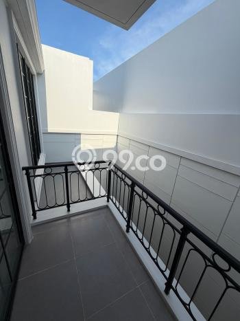 Ready to Use! Premium House LT 200m2 Desain Modern di Pantai Indah Kapuk 2 Ready to Use! Premium House LT 200m2 Desain Modern di Pantai Indah Kapuk 2