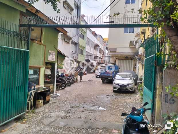 Ruko Dijual di Prime Area Jakarta Barat Luas 190m2 Ruko Dijual di Prime Area Jakarta Barat Luas 190m2
