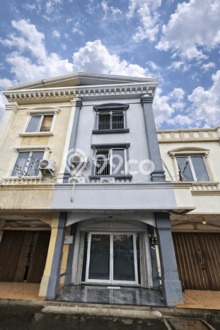 Ruko Dijual di Prime Area Jakarta Barat Luas 204m2 Ruko Dijual di Prime Area Jakarta Barat Luas 204m2