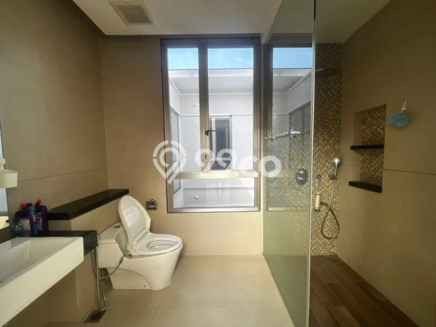 Rumah Elit LB 340m2 Siap Huni Desain Elegan di Golf Island, Jakarta Utara Rumah Elit LB 340m2 Siap Huni Desain Elegan di Golf Island, Jakarta Utara