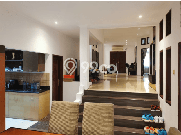 Hot Offer Hunian Premium Ideal dan Luas di Menteng, Jakarta Pusat Hot Offer Hunian Premium Ideal dan Luas di Menteng, Jakarta Pusat