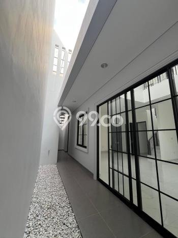 Ready to Use! Luxury House LT 150m2 Desain Modern di Pantai Indah Kapuk 2 Ready to Use! Luxury House LT 150m2 Desain Modern di Pantai Indah Kapuk 2