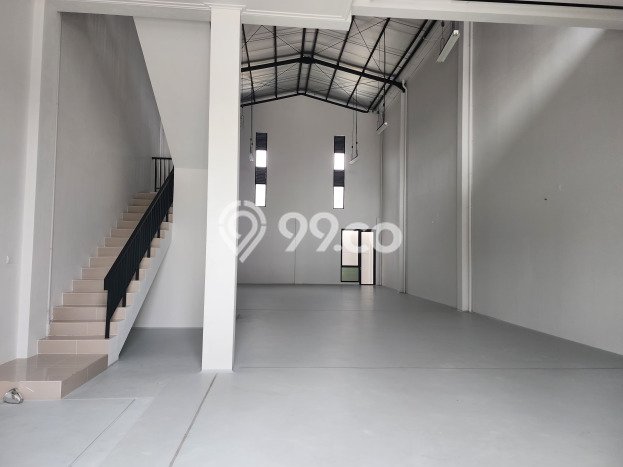 Gudang Area Komersial di Pantai Indah Kapuk 2, Luas 291m2m², Siap Usaha Gudang Area Komersial di Pantai Indah Kapuk 2, Luas 291m2m², Siap Usaha